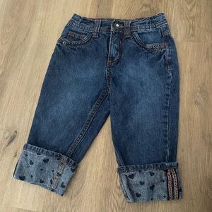 Girls size 7 Bermuda‎ jean shorts hearts on the cuffs and pockets